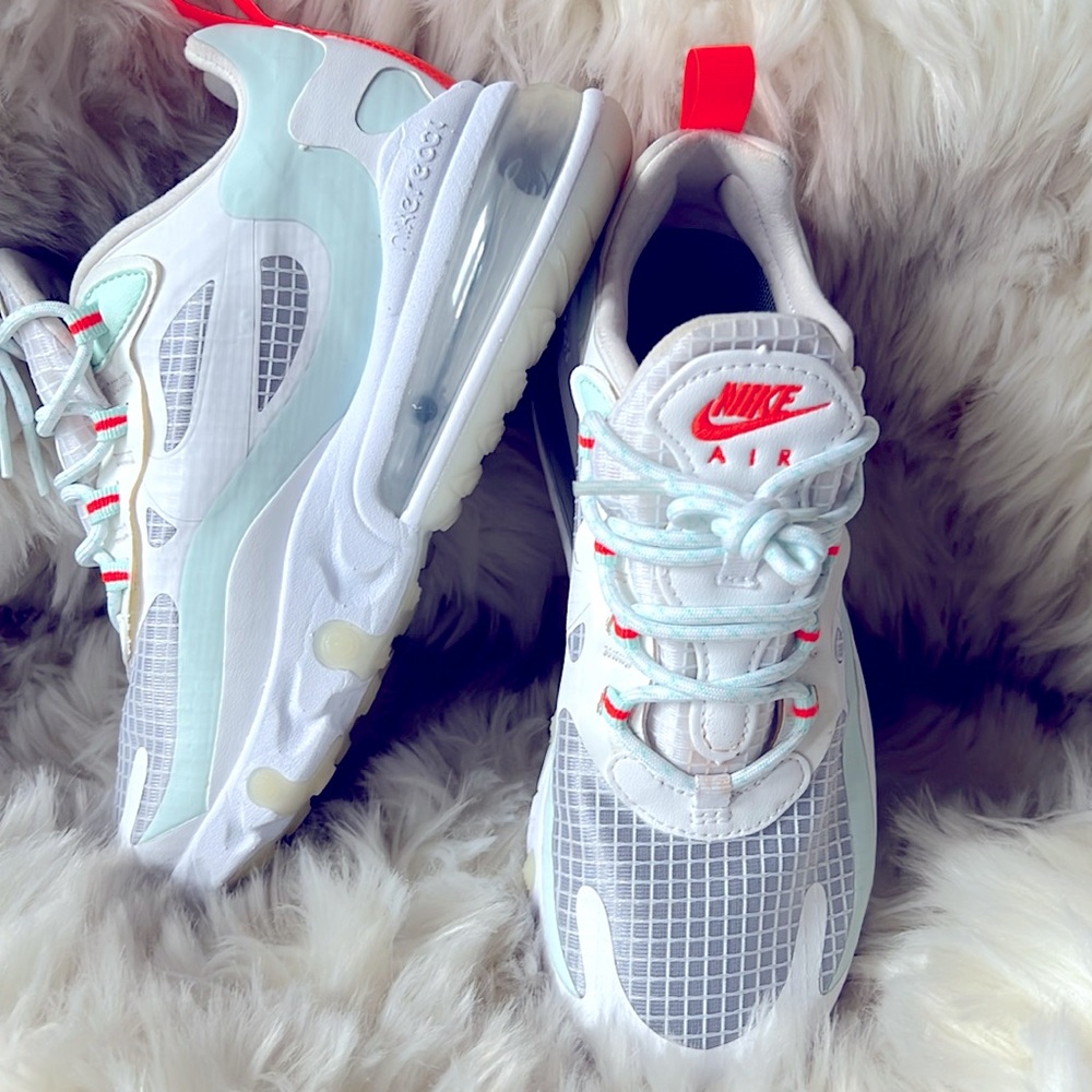 EUC Nike Airs
